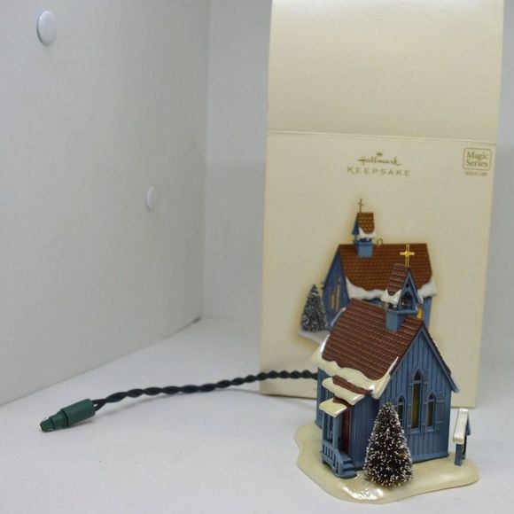 2007 Hallmark Christmas Ornament Chapel in the Woods New In Box Magic Series - Picture 3 of 3
